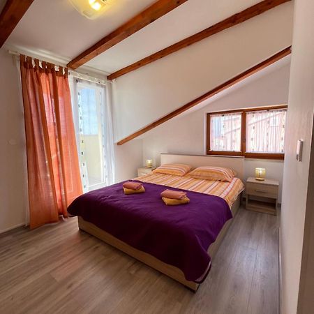 Apartman Sertic Nenad ロヴィニ エクステリア 写真